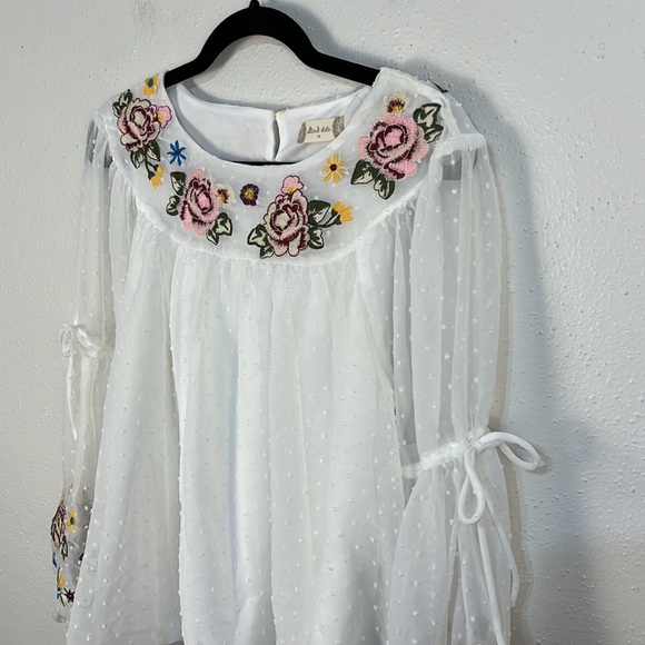 Altar’d State peasant top sheer sleeves floral embroidery size medium - Picture 2 of 9